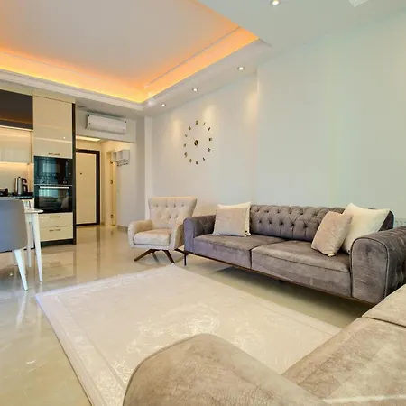 Yekta Kingdom By Newinn Apartment