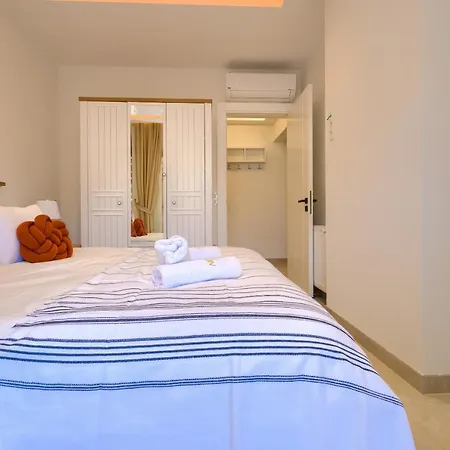 Yekta Kingdom By Newinn Apartment *